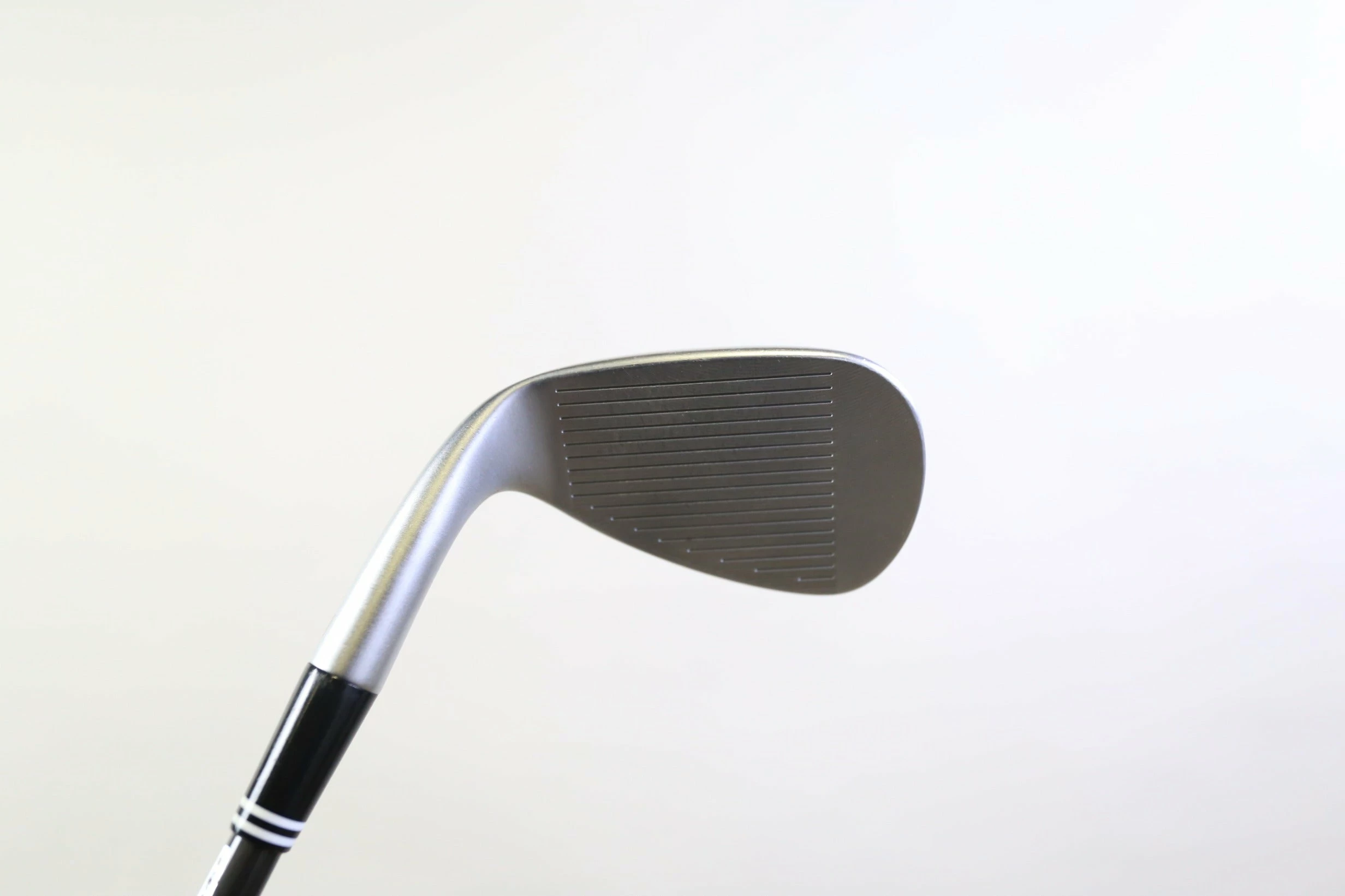 Cleveland CBX 48* Wedge 9* Bounce RH 35.75 In Rotex Graphite Shaft Stiff Flex - Image 2