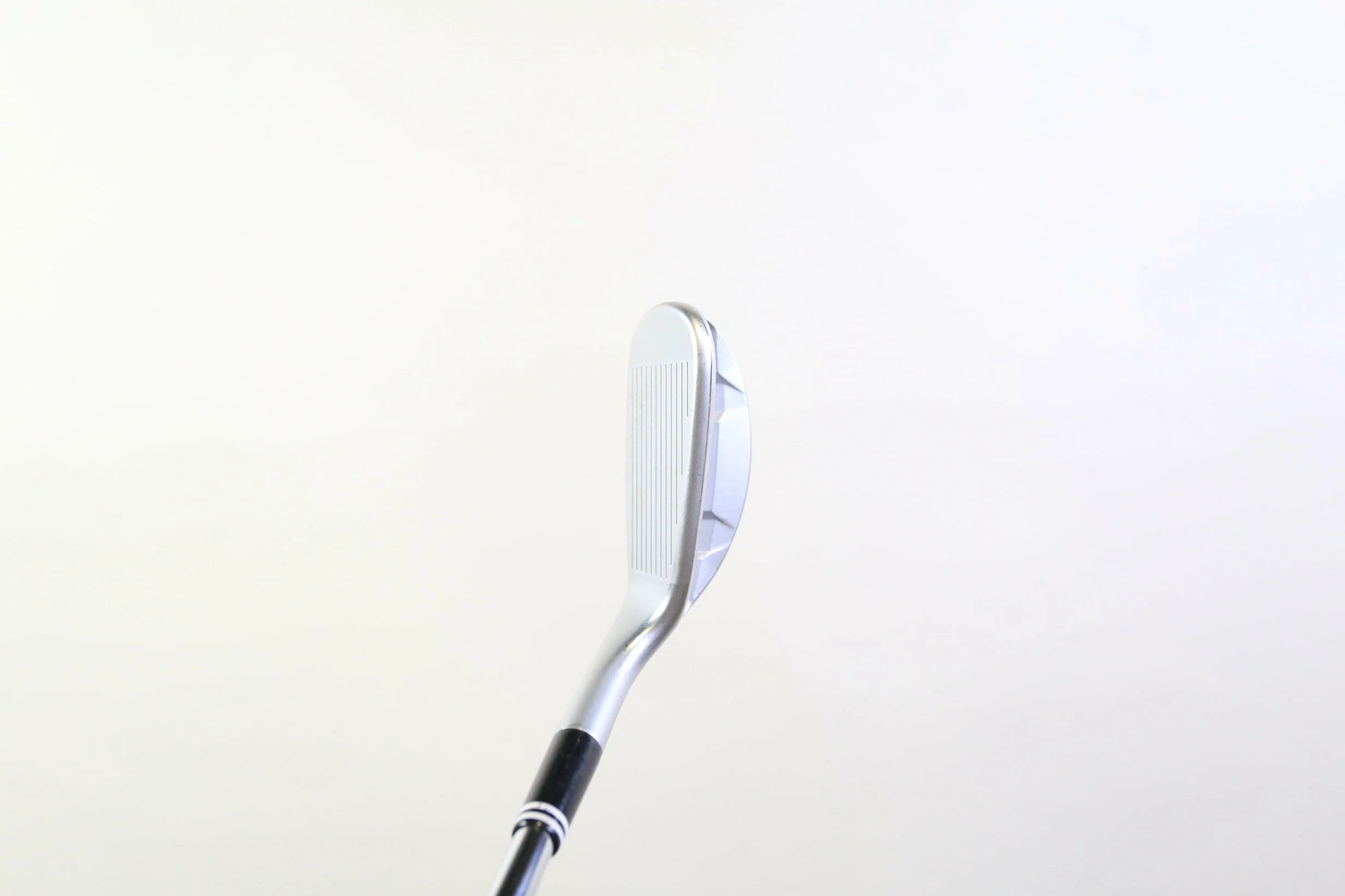 Cleveland Smart Sole Chipper Wedge 42* RH 37 In Steel Shaft Stiff Flex - Image 7