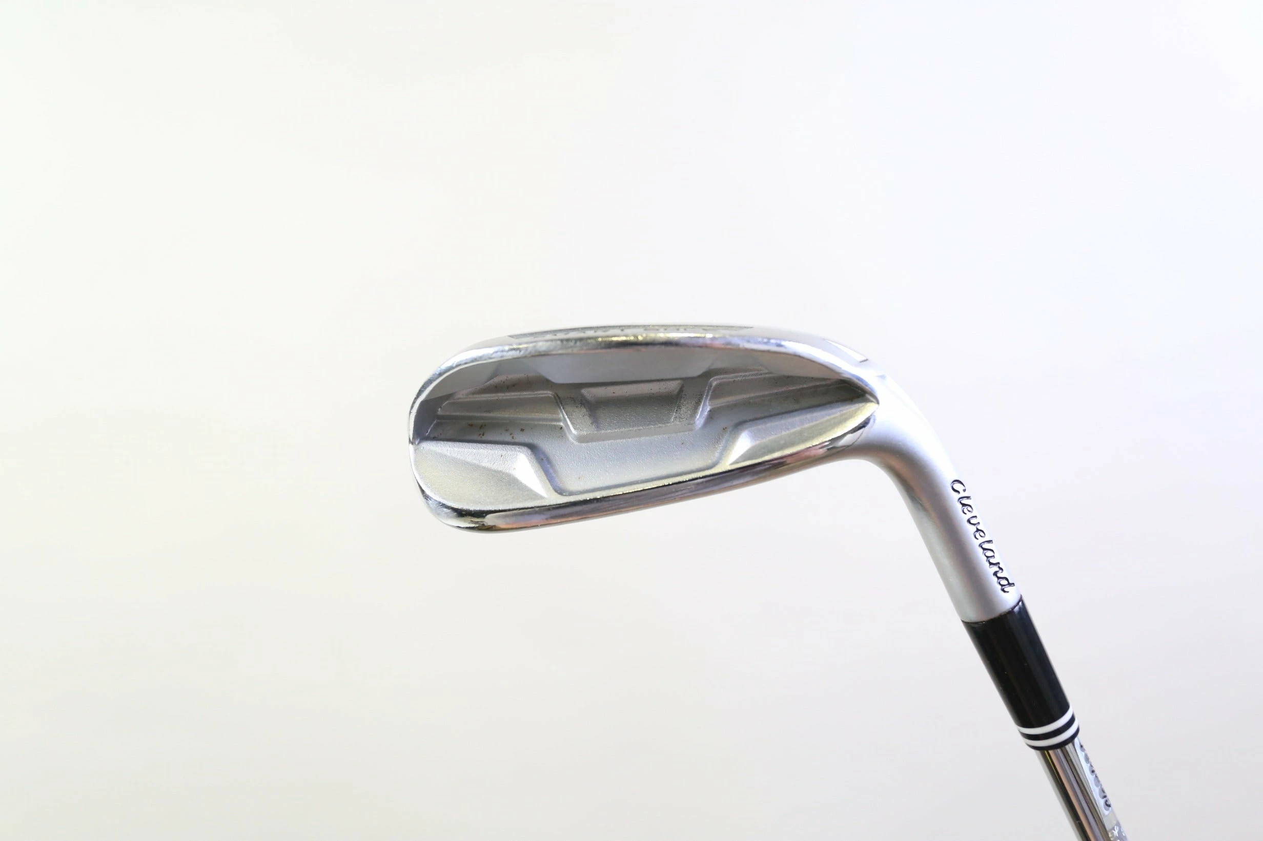 Cleveland Smart Sole Chipper Wedge 42* RH 37 In Steel Shaft Stiff Flex