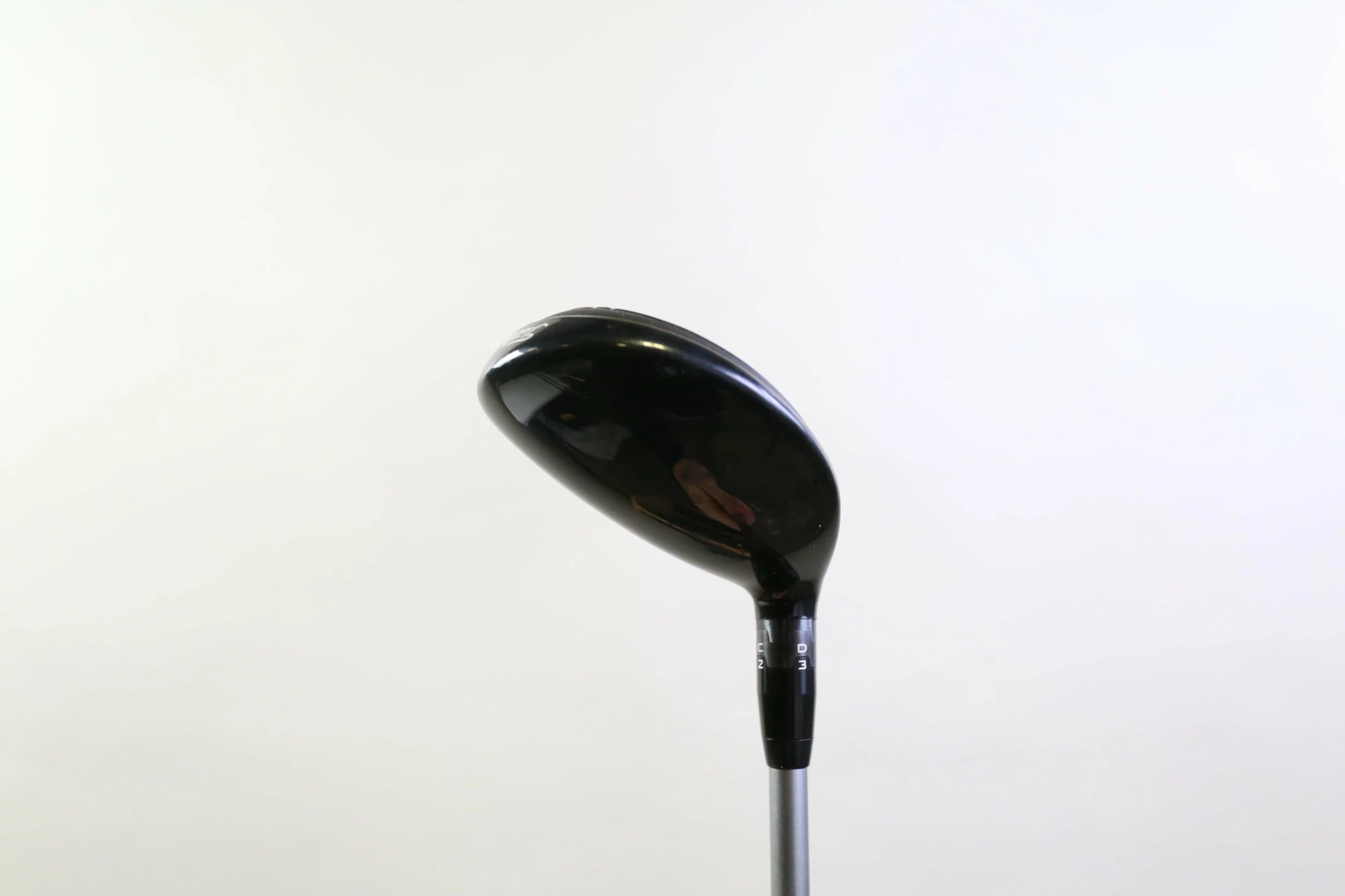 Titleist 915H 2 Hybrid 18* RH 40.25 In Diamana Graphite Shaft Stiff Flex - Image 4