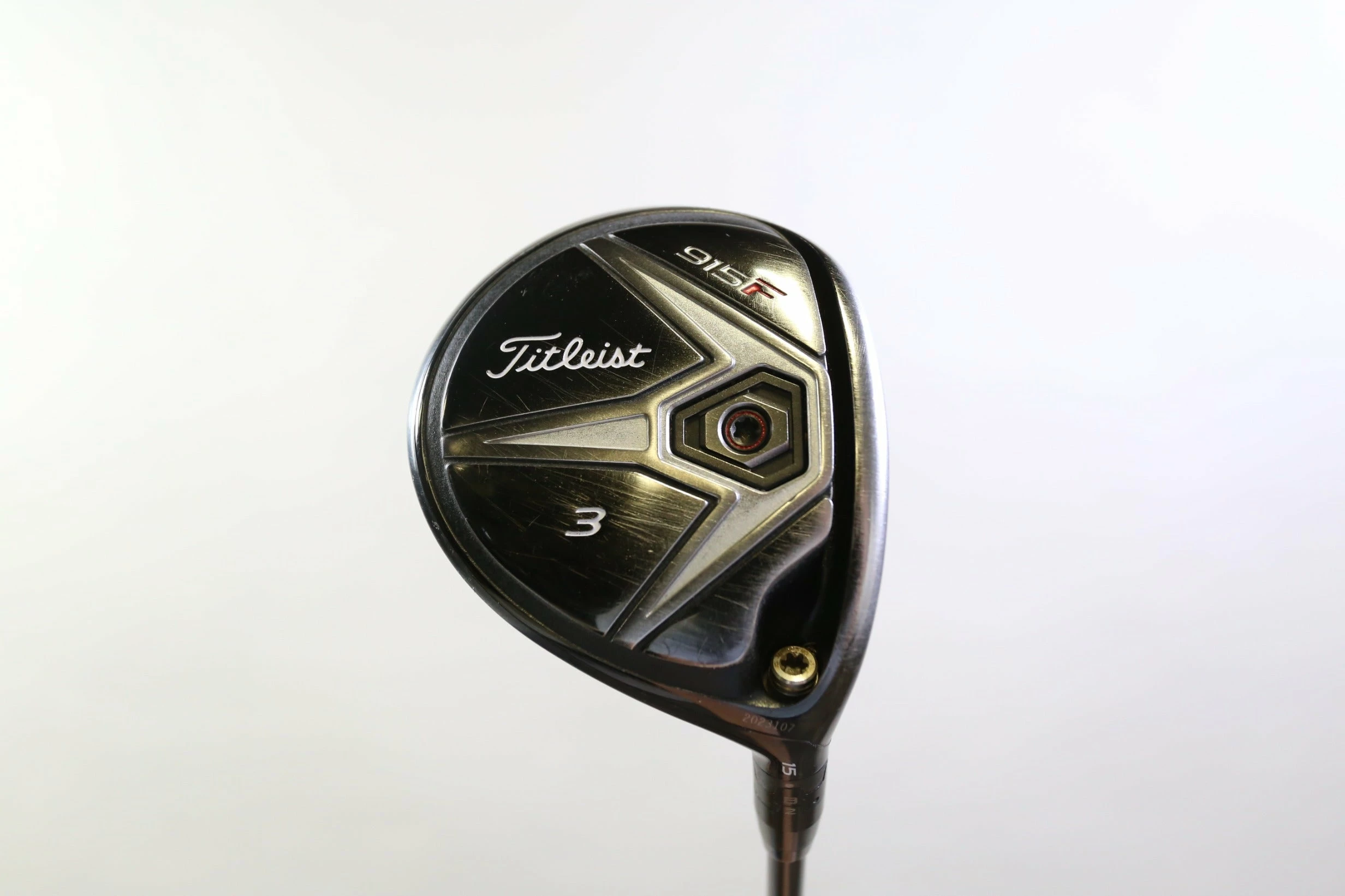 Titleist 915F 3 Wood 15* RH 42.5 In Mitsubishi Diamana Shaft Regular Flex
