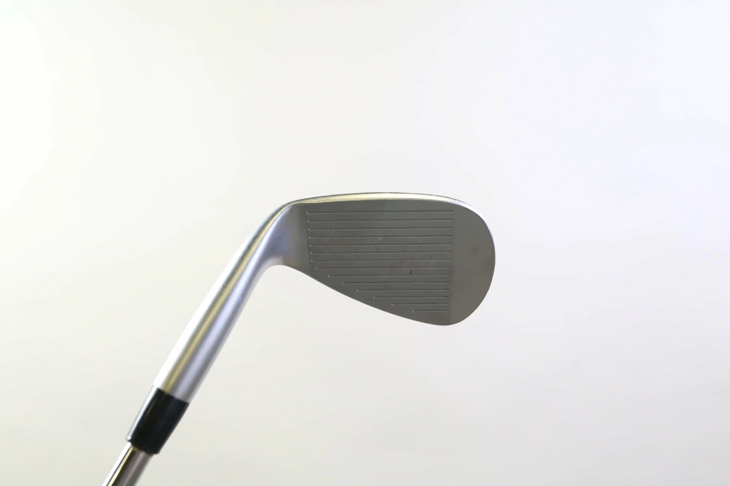 Mizuno T7 White Satin 50* Wedge RH 35 In 7* Mizuno Steel Shaft Stiff Flex - Image 2