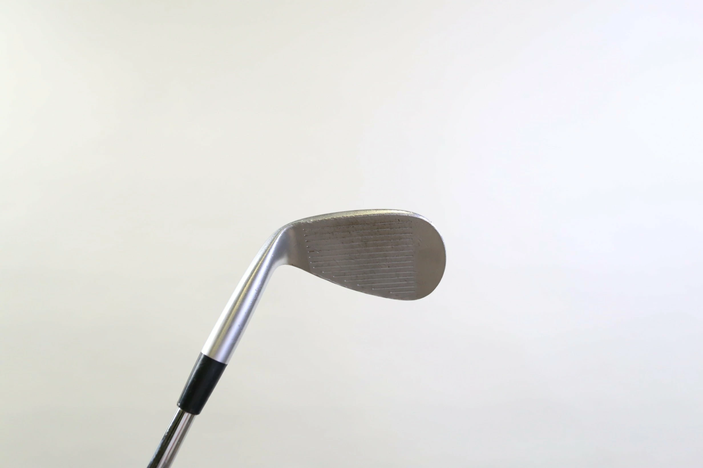 Mizuno MP-T4 White Satin 56* Wedge 13* Bounce RH 35.5 In Steel Stiff Flex - Image 2