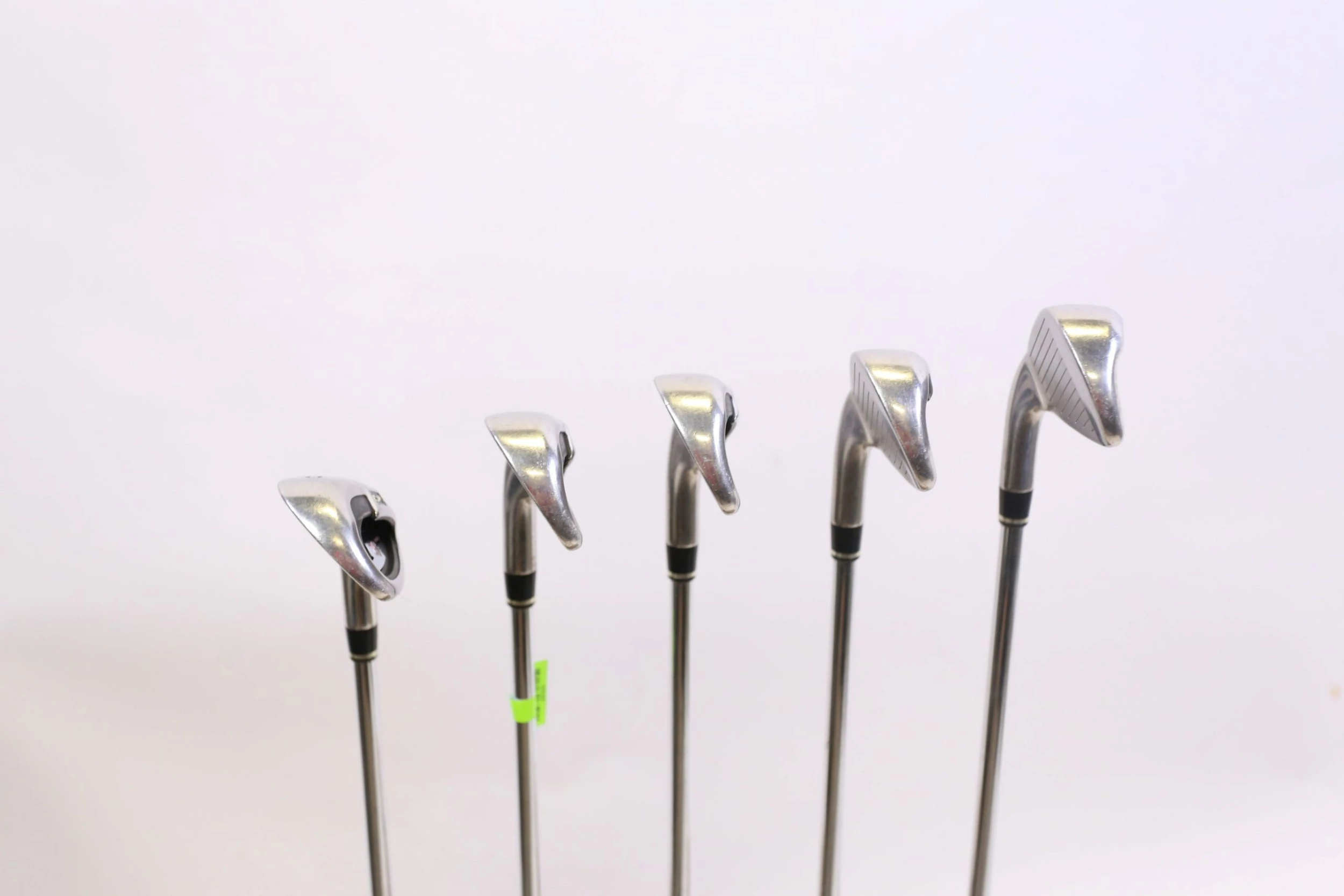 Wilson Staff Di11 5-8, GW Iron Set RH Wilson Graphite/Steel Shafts Stiff Flex - Image 3